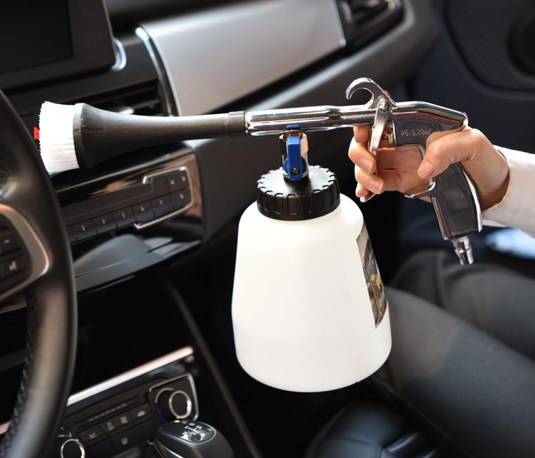 Car Interior Cleaner - AlgorIthymz